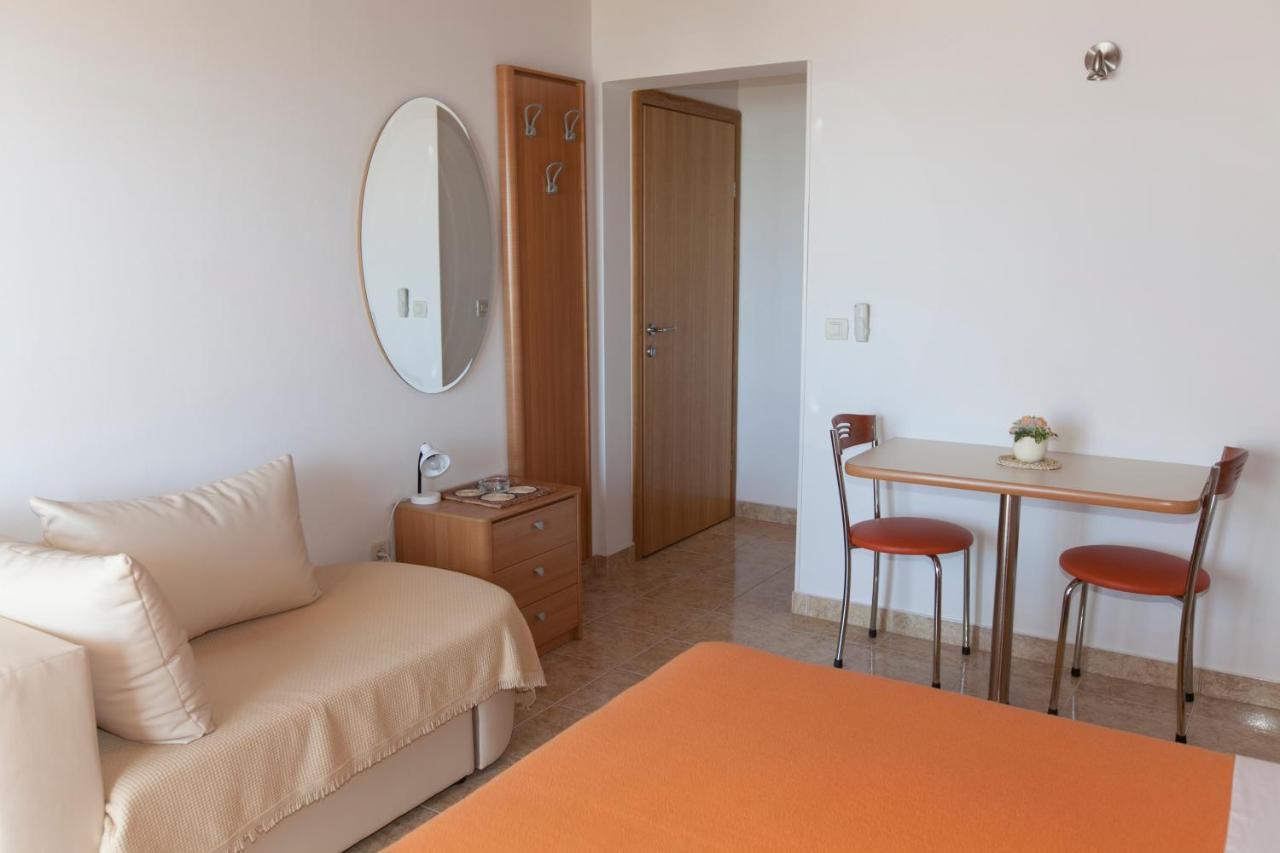 Apartments Milana Tucepi Luaran gambar