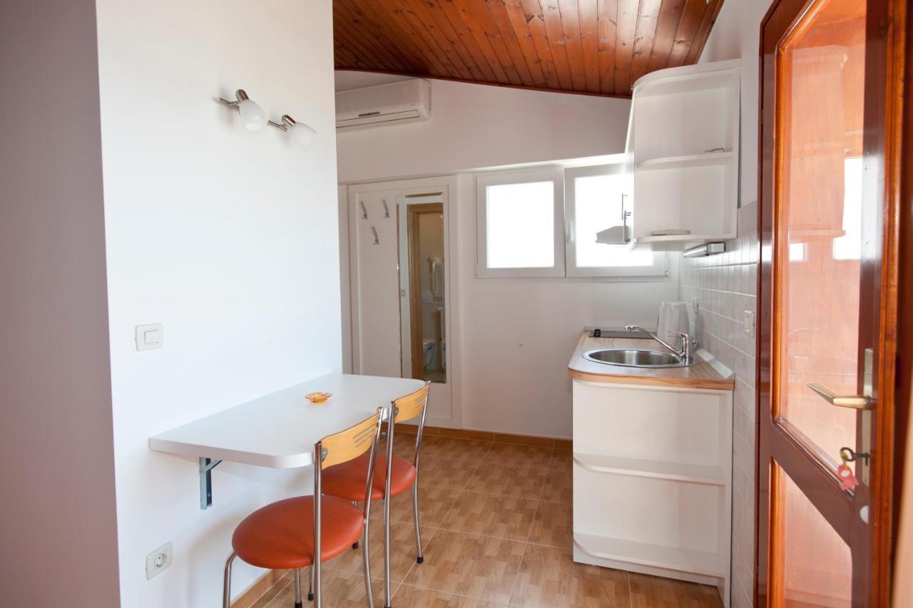 Apartments Milana Tucepi Luaran gambar